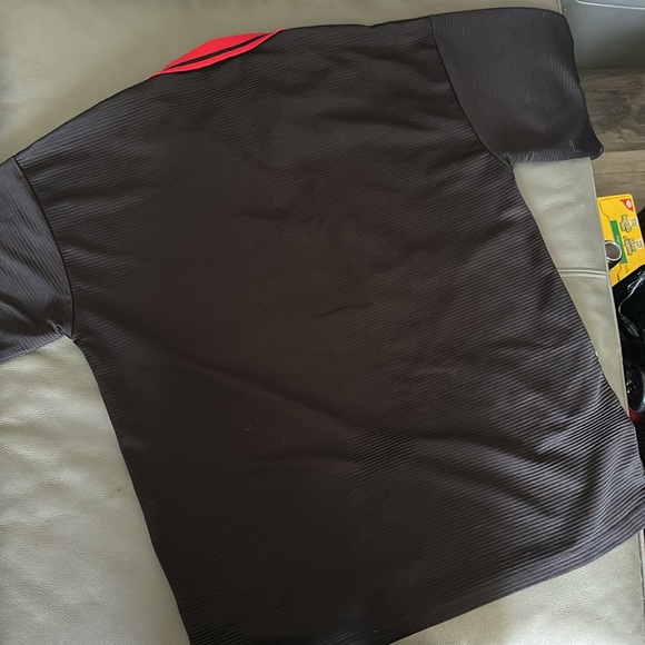 Official Extreme Lugz polo - Picture 3 of 3